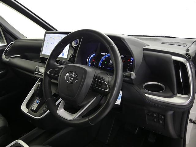 ヴォクシー ハイブリッドＳ－Ｚ　１００Ｖ電源　ミュージックプレイヤー接続可　乗車定員７人　アルミホイール　両側電動スライド　ワンオーナー　ＬＥＤヘッドランプ　記録簿　キーレス　ＣＤ　Ｗエアコン　盗難防止装置　ハイブリッド　フルセグ（3枚目）