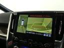 パノラミックビューモニター付きです。車両を上から見たような映像を画面に表示。運転席からの目視だけでは見にくい、車両周辺の状況をリアルタイムでしっかり確認できます。