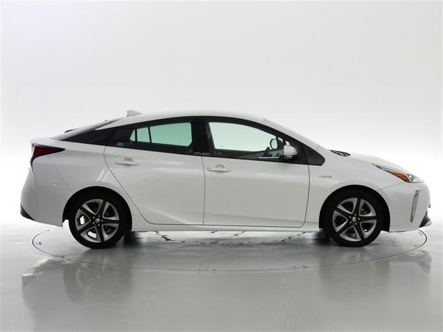 プリウス Ａツーリングセレクション　電動シート　アルミホイール　ＬＥＤヘッドランプ　記録簿　キーレス　ＣＤ　盗難防止装置　ハイブリッド　オートクルーズコントロール　メモリーナビ　フルセグ（28枚目）