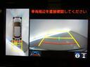 パノラミックビューモニターを装備。クルマを真上から見るように周囲を確認できます。
