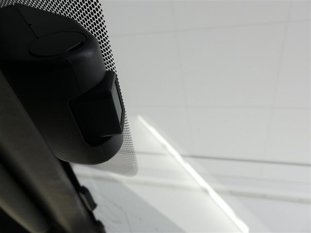 プリウスアルファ Sツーリングセレクション・GRスポーツ ドラレコ 乗車定員7人 アルミホイール ワンオーナー LEDヘッドランプ 記録簿 キーレス CD 盗難防止装置 ハイブリッド メモリーナビ フルセグ(4枚目)