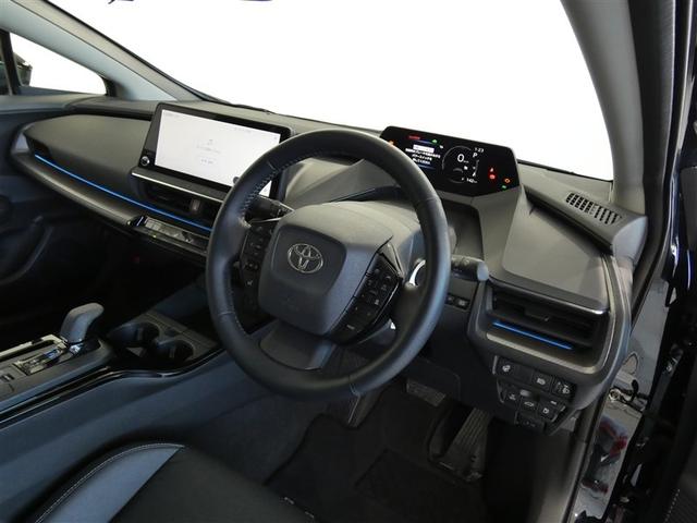 プリウス Ｚ　１００Ｖ電源　ミュージックプレイヤー接続可　展示・試乗車　電動シート　アルミホイール　ＬＥＤヘッドランプ　記録簿　キーレス　盗難防止装置　ハイブリッド　オートクルーズコントロール　メモリーナビ（3枚目）