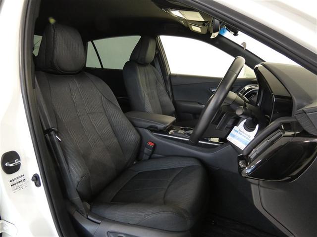 クラウンハイブリッド ＲＳ　１００Ｖ電源　ミュージックプレイヤー接続可　電動シート　アルミホイール　ワンオーナー　ＬＥＤヘッドランプ　記録簿　キーレス　ＣＤ　盗難防止装置　ハイブリッド　オートクルーズコントロール　メモリーナビ（14枚目）