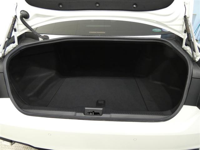 クラウンハイブリッド ＲＳ　１００Ｖ電源　ミュージックプレイヤー接続可　電動シート　アルミホイール　ワンオーナー　ＬＥＤヘッドランプ　記録簿　キーレス　ＣＤ　盗難防止装置　ハイブリッド　オートクルーズコントロール　メモリーナビ（17枚目）