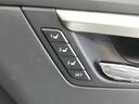 運転席のシートポジションを記憶・再現できるメモリー機能を搭載しています。