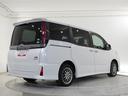 両側スライドドア車です。パワースライドドア付きなので狭い駐車スペースでも乗り降りが楽で、小さなお子様やお年寄りにもうれしい装備です。