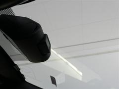 �����Ȳ�����Ͽ���Ƥ����ɥ饤�֥쥳�����ϡ����Τκݤ˳Τ��ʾڵ�ǽ�Ϥ�ȯ�����Ƥ����¿��������Ǥ��� 6