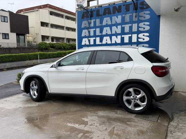 GLAクラス GLA220 4マチック 1オーナー 禁煙車 黒レザー 純正ナビ TV リアカメラ 電動リアゲート レーダーセーフティ スマートキー LEDライト シートヒーター ACC BSM ドラレコ 純正AW(5枚目)