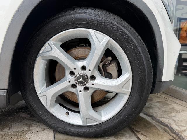 GLAクラス GLA220 4マチック 1オーナー 禁煙車 黒レザー 純正ナビ TV リアカメラ 電動リアゲート レーダーセーフティ スマートキー LEDライト シートヒーター ACC BSM ドラレコ 純正AW(16枚目)