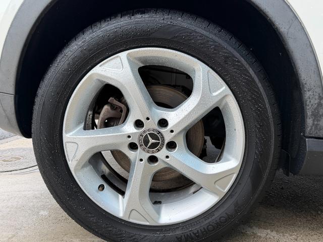 GLAクラス GLA220 4マチック 1オーナー 禁煙車 黒レザー 純正ナビ TV リアカメラ 電動リアゲート レーダーセーフティ スマートキー LEDライト シートヒーター ACC BSM ドラレコ 純正AW(17枚目)