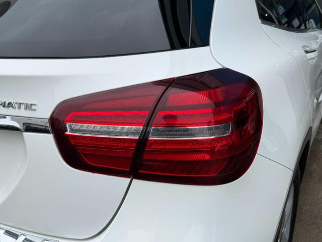 GLAクラス GLA220 4マチック 1オーナー 禁煙車 黒レザー 純正ナビ TV リアカメラ 電動リアゲート レーダーセーフティ スマートキー LEDライト シートヒーター ACC BSM ドラレコ 純正AW(20枚目)