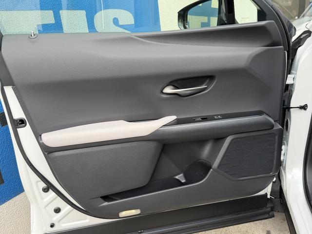 ＵＸ ＵＸ２５０ｈ　バージョンＬ　１オーナ　禁煙車　グレー革　パノラミックビューモニター　マークレビンソン　ＨＵＤ　ＴＶ　ＡＣＣ　ＢＳＭ　ナビＡＩ－ＡＶＳ　パフォーマンスダンパー　シートヒーター　ベンチレーター　ステアリングヒーター（46枚目）