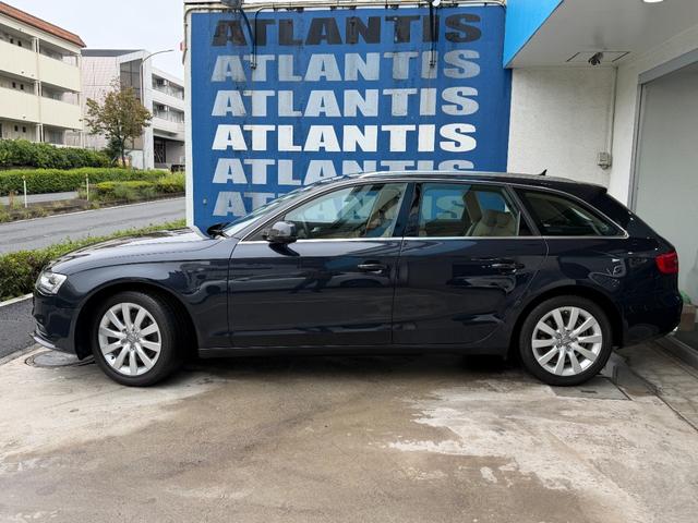 A4アバント 2.0TFSIクワトロ SEパッケージ 1オーナー 禁煙車 ベージュ革シート アシスタンスPKG 純正ナビ TV リアカメラ キセノン ACC BSM スマートキー 電動シート シートヒーター 純正AW(5枚目)