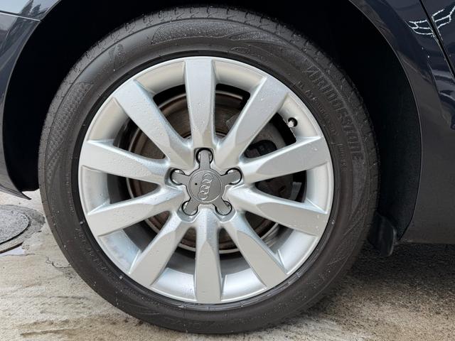 A4アバント 2.0TFSIクワトロ SEパッケージ 1オーナー 禁煙車 ベージュ革シート アシスタンスPKG 純正ナビ TV リアカメラ キセノン ACC BSM スマートキー 電動シート シートヒーター 純正AW(17枚目)