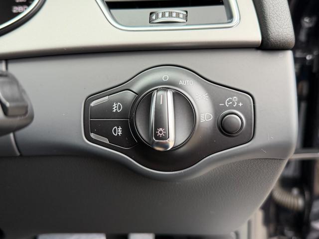 A4アバント 2.0TFSIクワトロ SEパッケージ 1オーナー 禁煙車 ベージュ革シート アシスタンスPKG 純正ナビ TV リアカメラ キセノン ACC BSM スマートキー 電動シート シートヒーター 純正AW(35枚目)