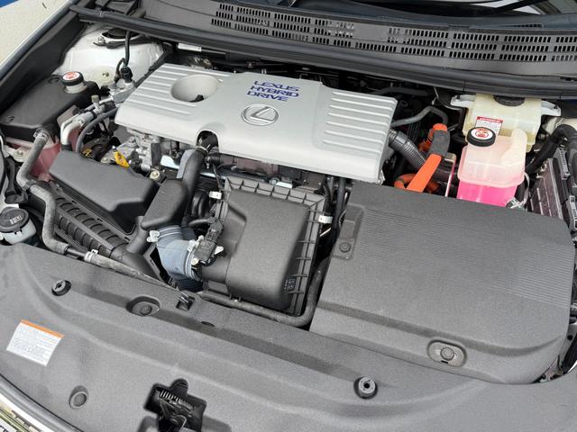 ＣＴ ＣＴ２００ｈ　バージョンＣ　１オーナー　禁煙車　黒レザーシート　パフォーマンスダンパー　純正ナビ　ＴＶ　リアカメラ　ＡＣＣ　レーンアシスト　シートヒーター　電動シート　ＥＴＣ　ドラレコ　純正ＡＷ（2枚目）