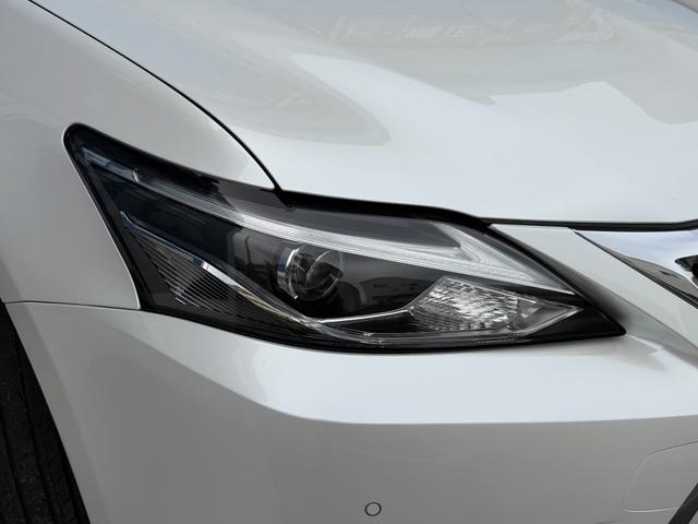 ＣＴ ＣＴ２００ｈ　バージョンＣ　１オーナー　禁煙車　黒レザーシート　パフォーマンスダンパー　純正ナビ　ＴＶ　リアカメラ　ＡＣＣ　レーンアシスト　シートヒーター　電動シート　ＥＴＣ　ドラレコ　純正ＡＷ（10枚目）