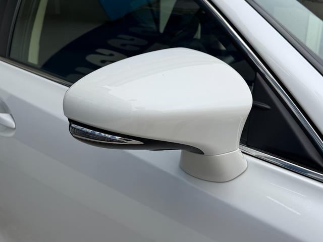 ＣＴ ＣＴ２００ｈ　バージョンＣ　１オーナー　禁煙車　黒レザーシート　パフォーマンスダンパー　純正ナビ　ＴＶ　リアカメラ　ＡＣＣ　レーンアシスト　シートヒーター　電動シート　ＥＴＣ　ドラレコ　純正ＡＷ（12枚目）