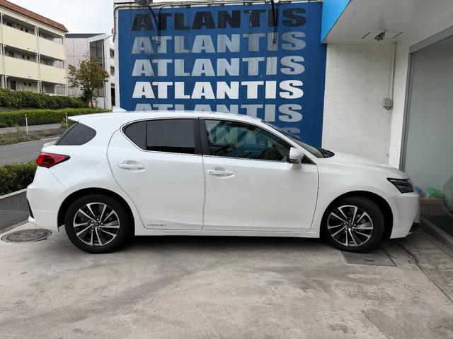 ＣＴ ＣＴ２００ｈ　バージョンＣ　１オーナー　禁煙車　黒レザーシート　パフォーマンスダンパー　純正ナビ　ＴＶ　リアカメラ　ＡＣＣ　レーンアシスト　シートヒーター　電動シート　ＥＴＣ　ドラレコ　純正ＡＷ（14枚目）