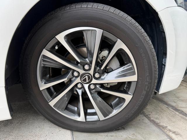 ＣＴ ＣＴ２００ｈ　バージョンＣ　１オーナー　禁煙車　黒レザーシート　パフォーマンスダンパー　純正ナビ　ＴＶ　リアカメラ　ＡＣＣ　レーンアシスト　シートヒーター　電動シート　ＥＴＣ　ドラレコ　純正ＡＷ（15枚目）