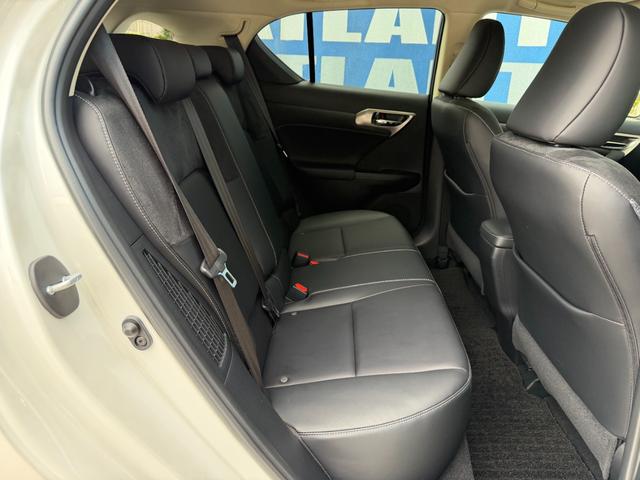 ＣＴ ＣＴ２００ｈ　バージョンＣ　１オーナー　禁煙車　黒レザーシート　パフォーマンスダンパー　純正ナビ　ＴＶ　リアカメラ　ＡＣＣ　レーンアシスト　シートヒーター　電動シート　ＥＴＣ　ドラレコ　純正ＡＷ（22枚目）