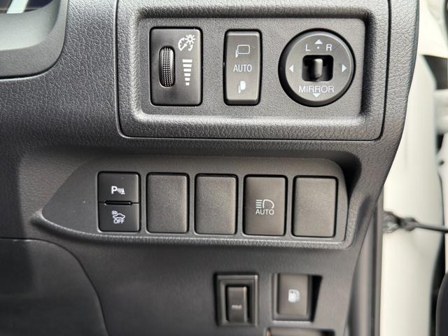 ＣＴ ＣＴ２００ｈ　バージョンＣ　１オーナー　禁煙車　黒レザーシート　パフォーマンスダンパー　純正ナビ　ＴＶ　リアカメラ　ＡＣＣ　レーンアシスト　シートヒーター　電動シート　ＥＴＣ　ドラレコ　純正ＡＷ（33枚目）