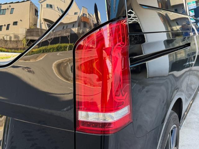 Ｖクラス Ｖ２２０ｄ　アバンギャルド　ＡＭＧラインパッケージ　１オーナー　禁煙車　ベージュ革　デジタルインナーミラー　純正ナビ　ＴＶ　３６０°カメラ　ドラレコ　レーダーセーフティ　電動リアゲート　両側電動スライドドア　電動シート　シートヒーター　ＬＥＤライト（19枚目）