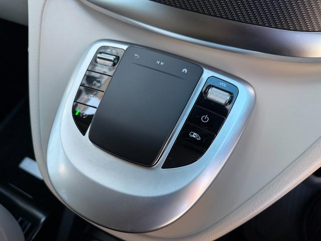 Ｖクラス Ｖ２２０ｄ　アバンギャルド　ＡＭＧラインパッケージ　１オーナー　禁煙車　ベージュ革　デジタルインナーミラー　純正ナビ　ＴＶ　３６０°カメラ　ドラレコ　レーダーセーフティ　電動リアゲート　両側電動スライドドア　電動シート　シートヒーター　ＬＥＤライト（33枚目）