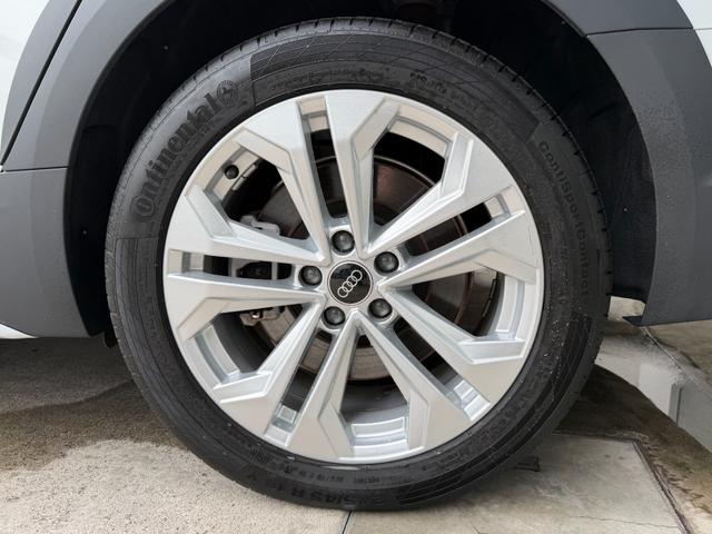 A4オールロードクワトロ ベースグレード 1オーナー 禁煙車 黒レザー 純正ナビ TV サラウンドビューカメラ バーチャルコックピット ACC サイドアシスト 電動リアゲート 純正AW(5枚目)