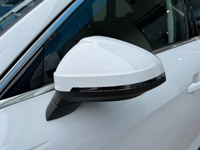 A4オールロードクワトロ ベースグレード 1オーナー 禁煙車 黒レザー 純正ナビ TV サラウンドビューカメラ バーチャルコックピット ACC サイドアシスト 電動リアゲート 純正AW(11枚目)