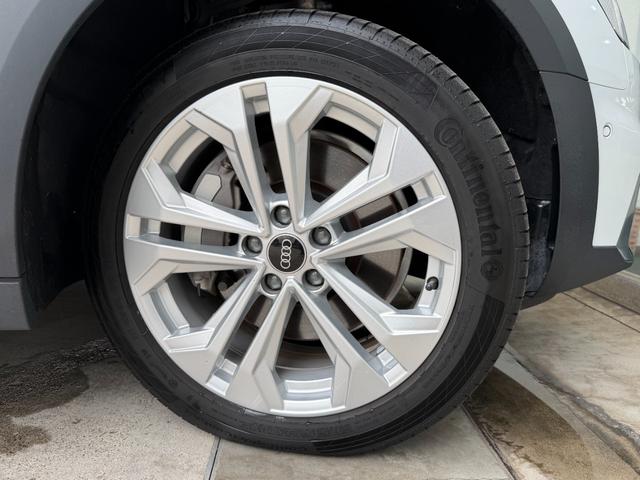 A4オールロードクワトロ ベースグレード 1オーナー 禁煙車 黒レザー 純正ナビ TV サラウンドビューカメラ バーチャルコックピット ACC サイドアシスト 電動リアゲート 純正AW(15枚目)