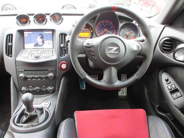 フェアレディZ ニスモ 純正HDDナビ+バックカメラ+ETC+BOSEサウンドシステム+RECAROシート+キセノンライト+専用19インチアルミ+NISMOマルチファンクションミラー!ドラレコの取付承っております。(4枚目)