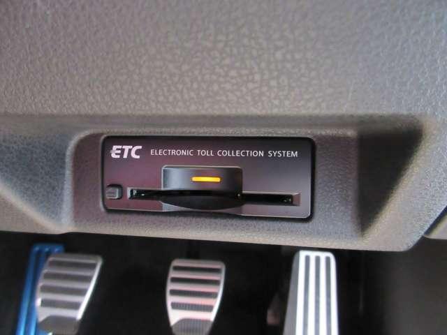 フェアレディZ ニスモ 純正HDDナビ+バックカメラ+ETC+BOSEサウンドシステム+RECAROシート+キセノンライト+専用19インチアルミ+NISMOマルチファンクションミラー!ドラレコの取付承っております。(8枚目)