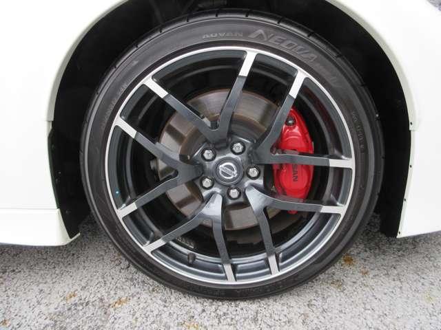 フェアレディZ ニスモ 純正HDDナビ+バックカメラ+ETC+BOSEサウンドシステム+RECAROシート+キセノンライト+専用19インチアルミ+NISMOマルチファンクションミラー!ドラレコの取付承っております。(17枚目)