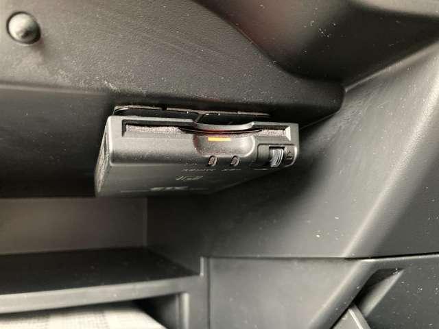 ノート ｅ－パワー　Ｘ　純正メモリーナビ＋ＥＴＣ＋アラウンドビュー＋スマートルームミラー＋インテリキー＋エマブレ＋踏み間違い防止＋純正１５インチアルミ＋プライバシーガラス！ドラレコの取付も承っております！（13枚目）