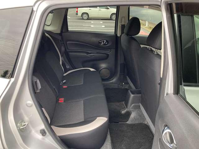 ノート ｅ－パワー　Ｘ　純正メモリーナビ＋ＥＴＣ＋アラウンドビュー＋スマートルームミラー＋インテリキー＋エマブレ＋踏み間違い防止＋純正１５インチアルミ＋プライバシーガラス！ドラレコの取付も承っております！（16枚目）