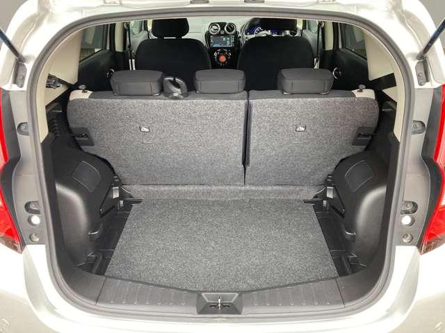 ノート ｅ－パワー　Ｘ　純正メモリーナビ＋ＥＴＣ＋アラウンドビュー＋スマートルームミラー＋インテリキー＋エマブレ＋踏み間違い防止＋純正１５インチアルミ＋プライバシーガラス！ドラレコの取付も承っております！（17枚目）