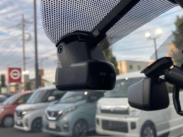 スカイライン 3.0 GT タイプSP ナビ アラウンドビュー 前後ドラレコ ドラレコ アルミホイール オートクルーズコントロール ナビTV レーンキープ LEDヘッドランプ スマートキー ETC イモビライザー バックカメラ アラウンドモニタ 誤発進抑制(3枚目)