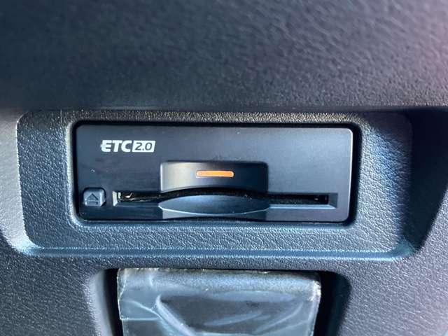 ノート Ｘ　９０周年記念車　コネクトナビ＋アラウンドビュー＋ＥＴＣ２．０＋プロパイロット＋ドラレコ＋寒冷地仕様＋エマブレ＋踏み間違い防止＋前席シートヒーター＋スマートルームミラー＋ＬＥＤライト＋１６インチアルミ　社有車ＵＰ（17枚目）