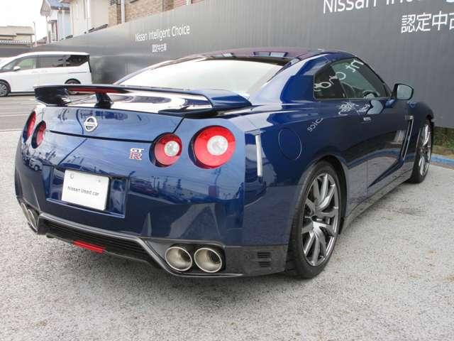 ＧＴ－Ｒ ３．８　ブラックエディション　４ＷＤ　ナビ　ＥＴＣ　ワンオーナー　盗難防止システム　オートクルーズコントロール　アルミホイール　ＡＢＳ　ＥＴＣ　４ＷＤ　スマートキー　ＨＤＤナビ　リヤカメラ　１オーナ（3枚目）