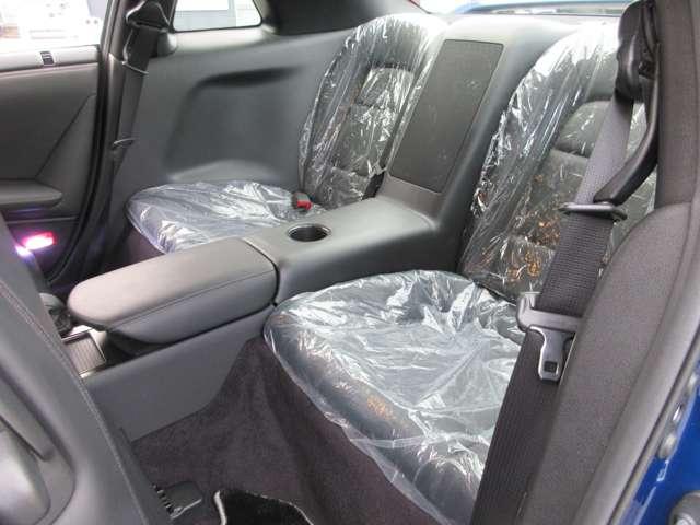 ＧＴ－Ｒ ３．８　ブラックエディション　４ＷＤ　ナビ　ＥＴＣ　ワンオーナー　盗難防止システム　オートクルーズコントロール　アルミホイール　ＡＢＳ　ＥＴＣ　４ＷＤ　スマートキー　ＨＤＤナビ　リヤカメラ　１オーナ（12枚目）