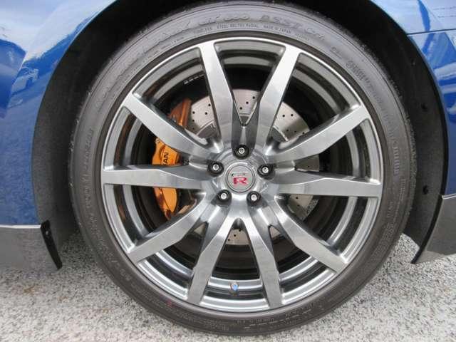 ＧＴ－Ｒ ３．８　ブラックエディション　４ＷＤ　ナビ　ＥＴＣ　ワンオーナー　盗難防止システム　オートクルーズコントロール　アルミホイール　ＡＢＳ　ＥＴＣ　４ＷＤ　スマートキー　ＨＤＤナビ　リヤカメラ　１オーナ（18枚目）