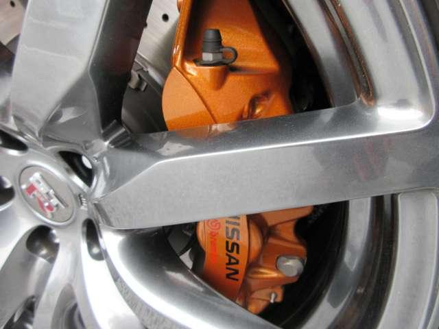 ＧＴ－Ｒ ３．８　ブラックエディション　４ＷＤ　ナビ　ＥＴＣ　ワンオーナー　盗難防止システム　オートクルーズコントロール　アルミホイール　ＡＢＳ　ＥＴＣ　４ＷＤ　スマートキー　ＨＤＤナビ　リヤカメラ　１オーナ（19枚目）