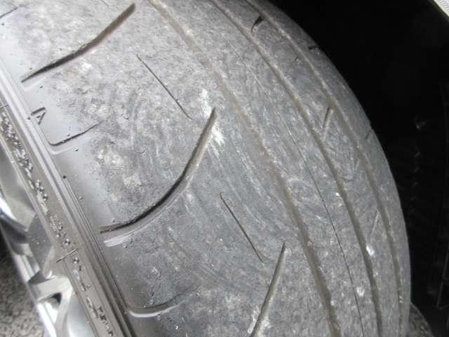 ＧＴ－Ｒ ３．８　ブラックエディション　４ＷＤ　ナビ　ＥＴＣ　ワンオーナー　盗難防止システム　オートクルーズコントロール　アルミホイール　ＡＢＳ　ＥＴＣ　４ＷＤ　スマートキー　ＨＤＤナビ　リヤカメラ　１オーナ（20枚目）