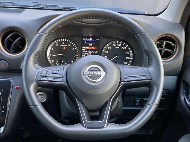 キャラバン グランドプレミアムＧＸ　マイルーム　純正メモリーナビ＋アラウンドビュー＋ＥＴＣ＋ナビ連動ドラレコ＋ウッドブラインド＋室内カーテン＋ロールスクリーン＋左側オートスライド＋ＬＥＤヘッドライト＋スマートルームミラー＋ステッカー！（11枚目）