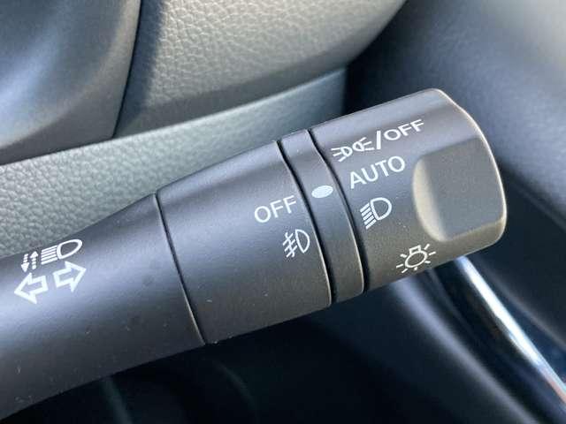 キャラバン グランドプレミアムＧＸ　マイルーム　純正メモリーナビ＋アラウンドビュー＋ＥＴＣ＋ナビ連動ドラレコ＋ウッドブラインド＋室内カーテン＋ロールスクリーン＋左側オートスライド＋ＬＥＤヘッドライト＋スマートルームミラー＋ステッカー！（12枚目）