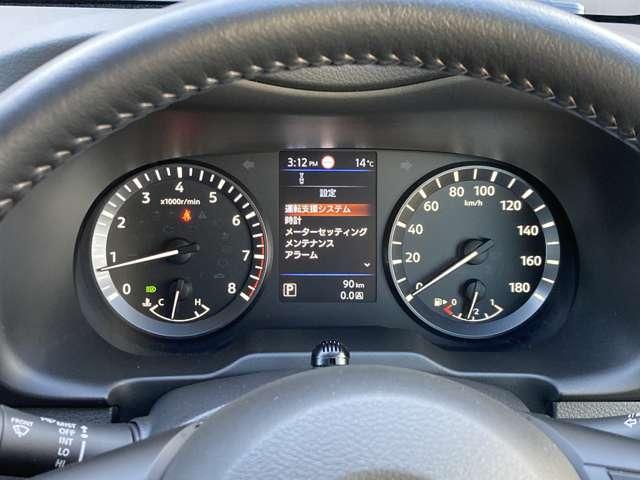 キャラバン グランドプレミアムＧＸ　マイルーム　純正メモリーナビ＋アラウンドビュー＋ＥＴＣ＋ナビ連動ドラレコ＋ウッドブラインド＋室内カーテン＋ロールスクリーン＋左側オートスライド＋ＬＥＤヘッドライト＋スマートルームミラー＋ステッカー！（13枚目）