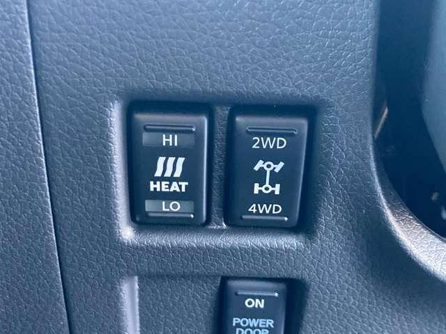 キャラバン ２．４　プレミアムＧＸ　ロングボディ　ディーゼルターボ　４ＷＤ　左側オートスライド　寒冷地　ＭＣ後モデル　エマブレ　寒冷地仕様　Ｂカメラ　ＬＥＤライト　スマートキー　両席エアバッグ　エアコン　４ＷＤ　全方位モニター　盗難防止装置　車線逸脱（2枚目）