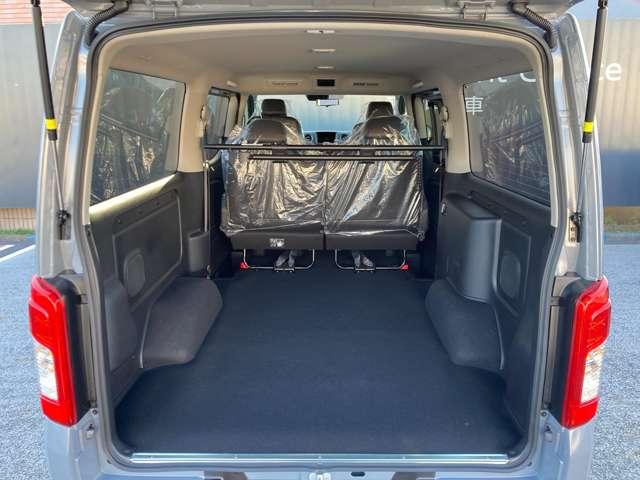キャラバン ２．４　プレミアムＧＸ　ロングボディ　ディーゼルターボ　４ＷＤ　左側オートスライド　寒冷地　ＭＣ後モデル　エマブレ　寒冷地仕様　Ｂカメラ　ＬＥＤライト　スマートキー　両席エアバッグ　エアコン　４ＷＤ　全方位モニター　盗難防止装置　車線逸脱（16枚目）