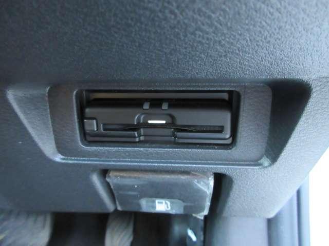 ノート １．２　Ｘ　ナビ　アラウンドビュー　前後ドラレコ　リアカメラ　衝突被害軽減ブレ－キ　全方位カメラ　ＥＴＣ付　ＬＥＤヘッドライト　レーンアシスト　インテリジェントキー　ワンオーナー　ドラレコ　アイドリングストップ　整備記録簿　盗難防止システム　ＴＶナビ（9枚目）